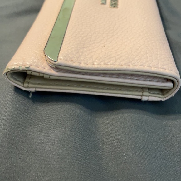 Guess Pink Trifold Wallet - Picture 3 of 6
